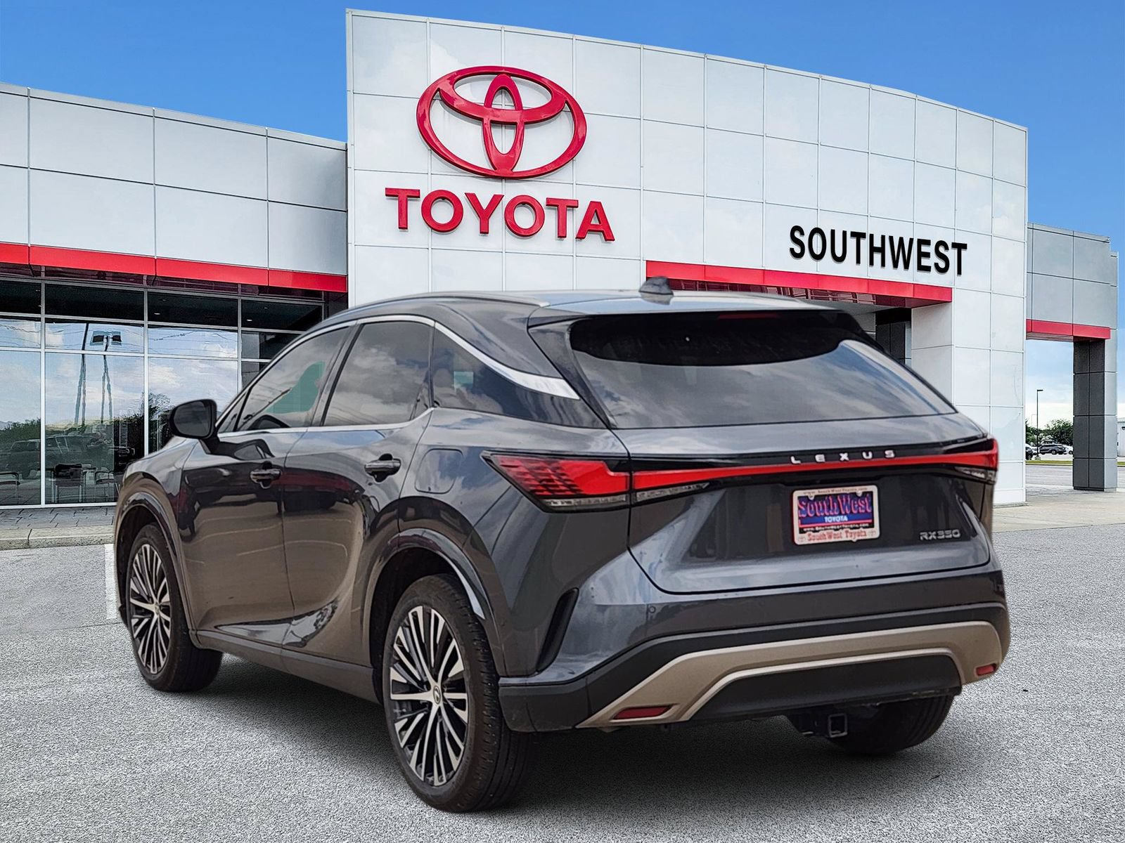 Used 2024 Lexus RX 350 Premium Plus w/ Convenience Package FWD image 4
