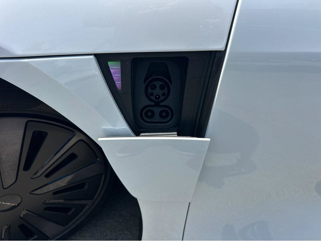 Used 2024 Lucid Air Pure RWD image 39
