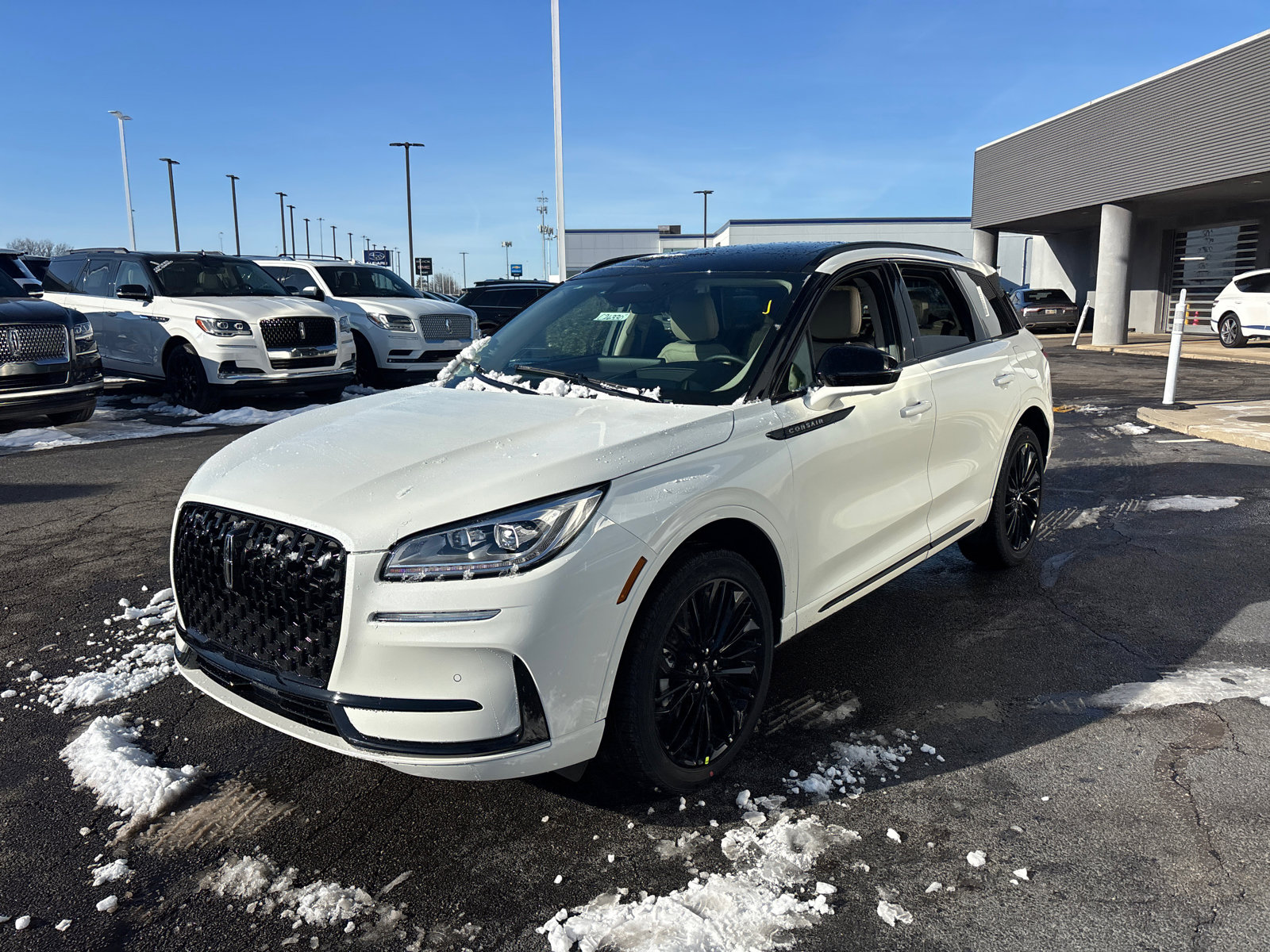 New 2026 Lincoln Corsair Reserve image 3