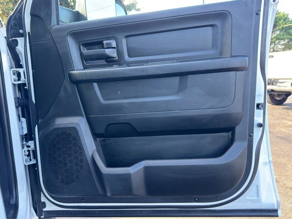 Used 2018 RAM 2500 Tradesman w/ Chrome Appearance Group image 21