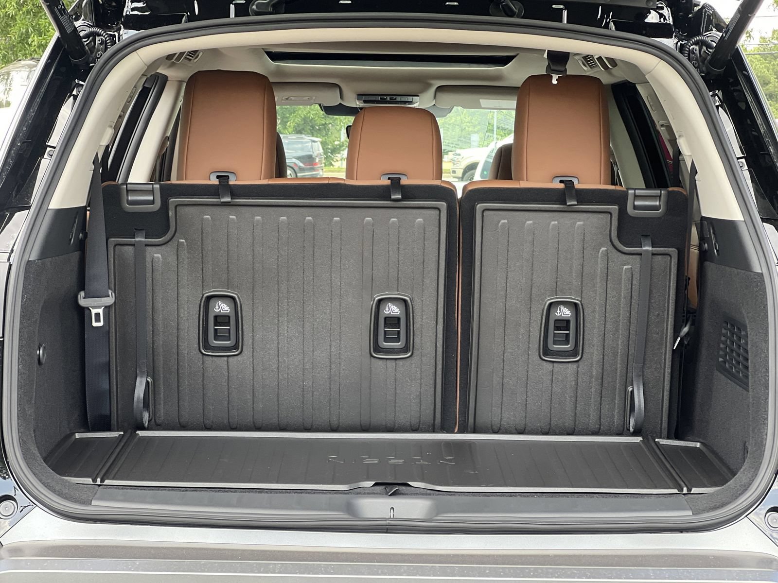 New 2026 Nissan Pathfinder Platinum FWD image 21