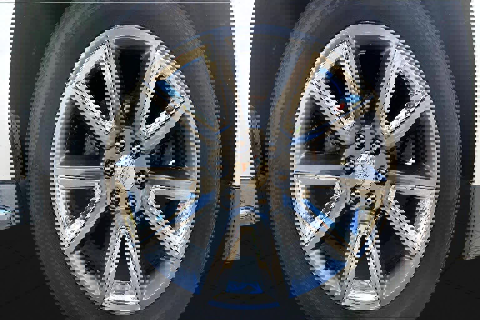 Used 2016 Chevrolet Tahoe LTZ RWD image 11