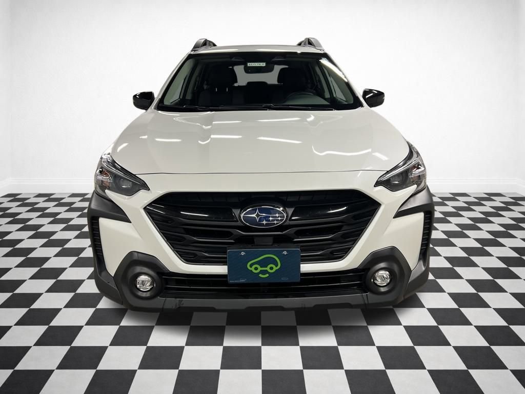 Used 2025 Subaru Outback Onyx Edition image 3