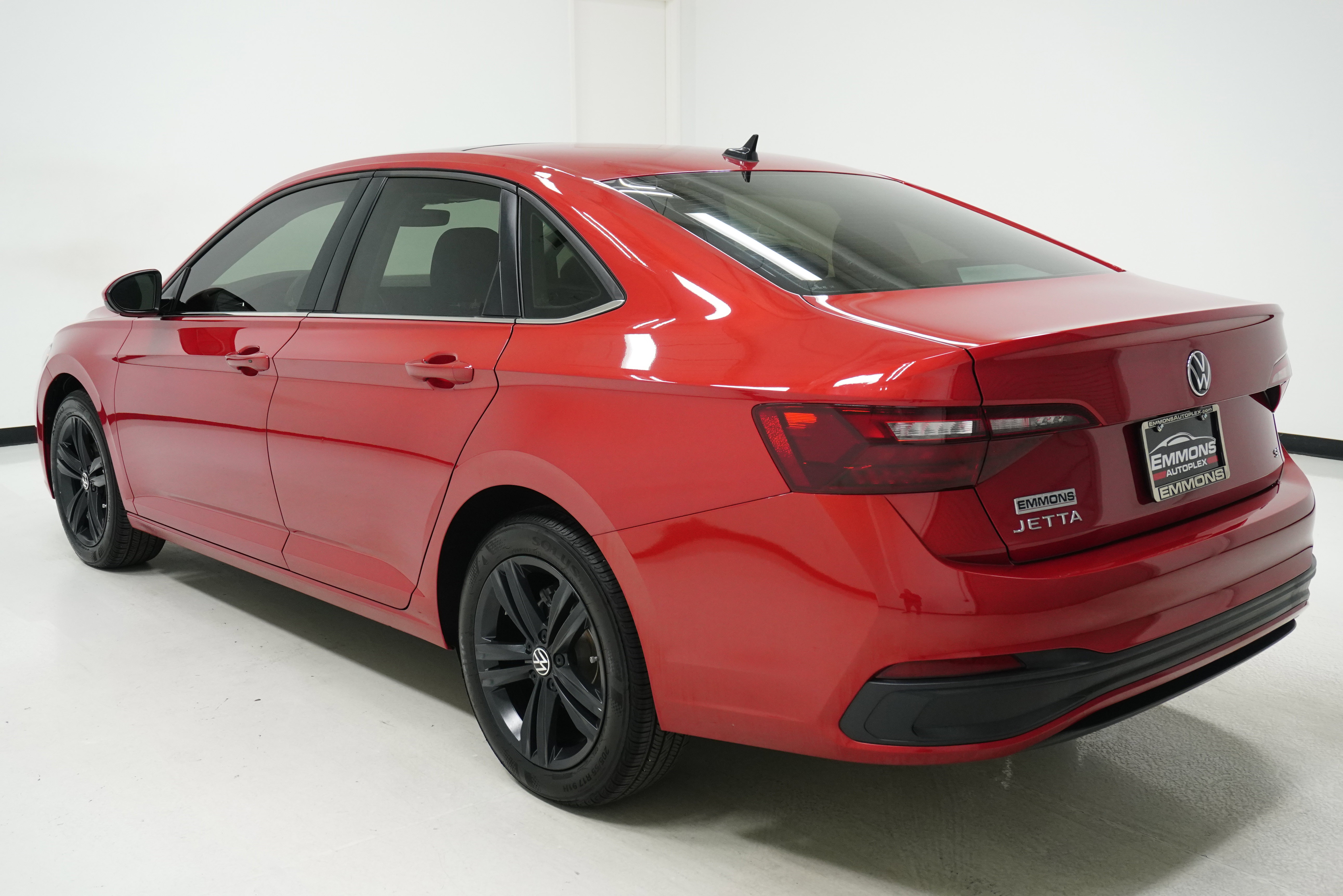 Used 2024 Volkswagen Jetta SE image 6