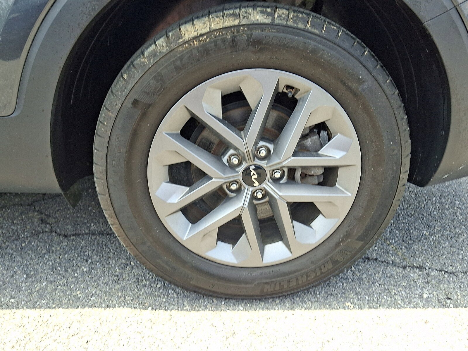 Used 2023 Kia Telluride LX AWD/4WD image 7