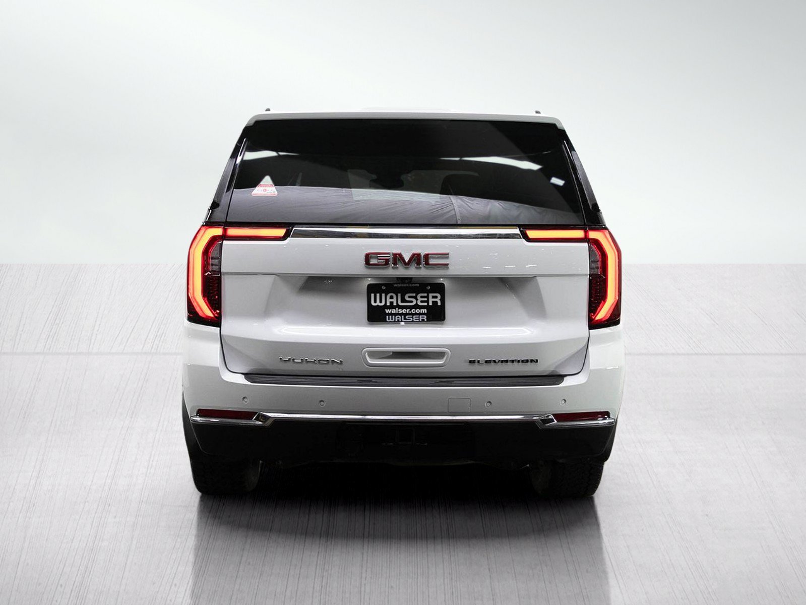 Used 2025 GMC Yukon XL Elevation AWD/4WD image 4