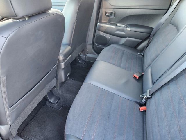 Used 2025 Mitsubishi Outlander Sport AWD image 30