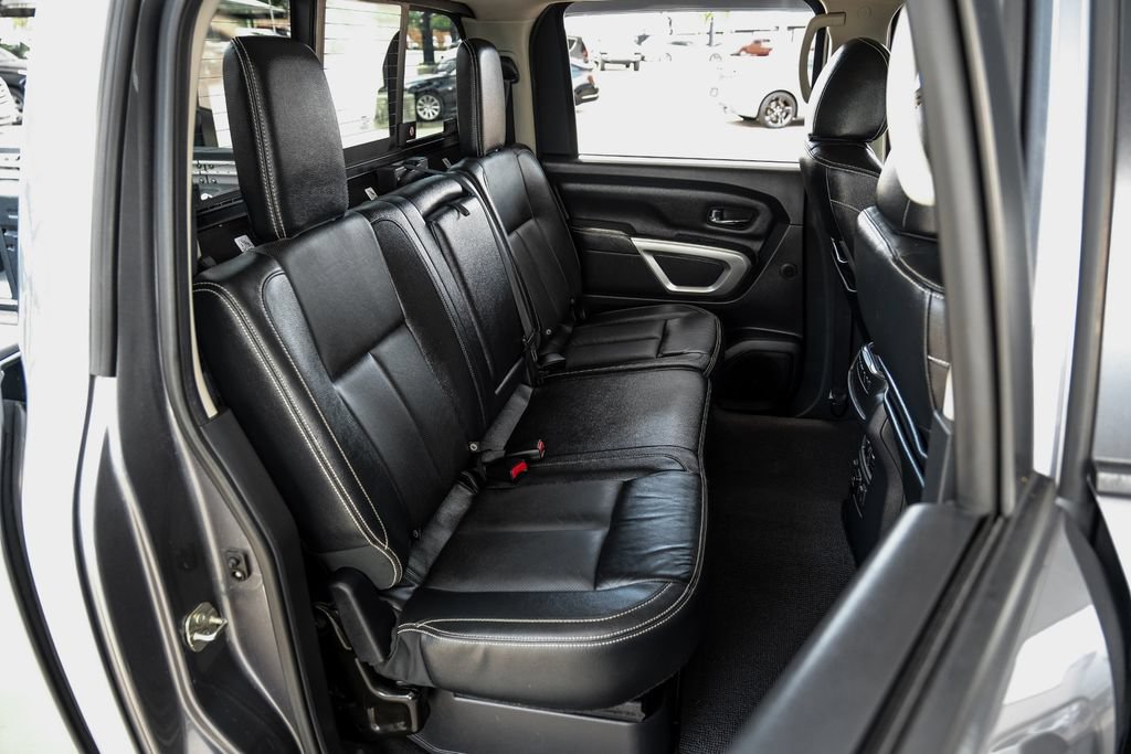 Used 2017 Nissan Titan PRO-4X w/ Pro-4x Convenience Package AWD/4WD image 43