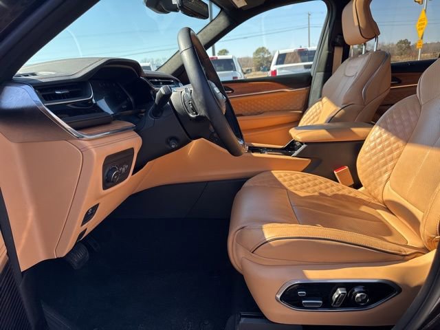 Used 2024 Jeep Grand Cherokee Summit image 28