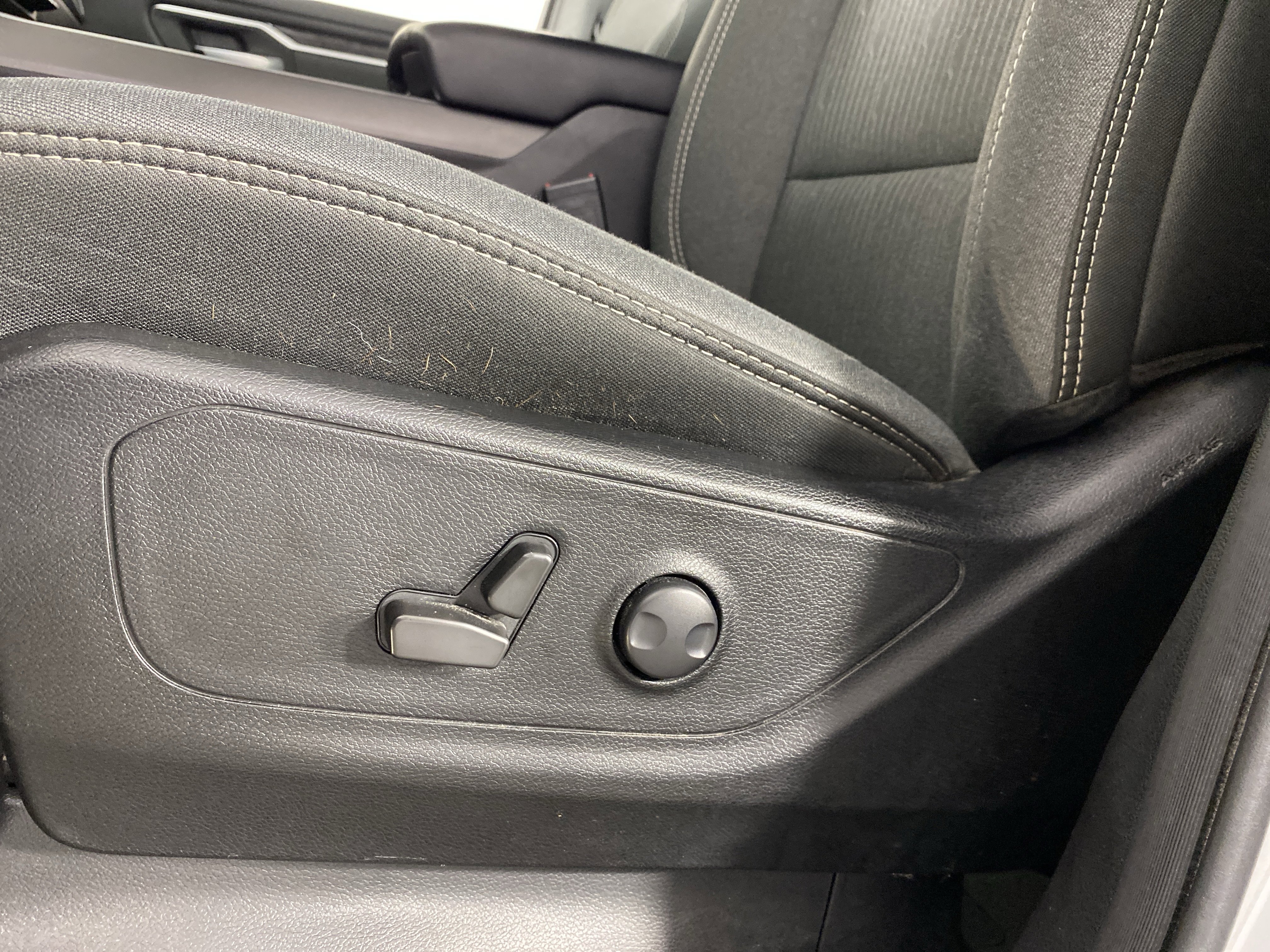 Used 2022 RAM 1500 Big Horn AWD/4WD image 18