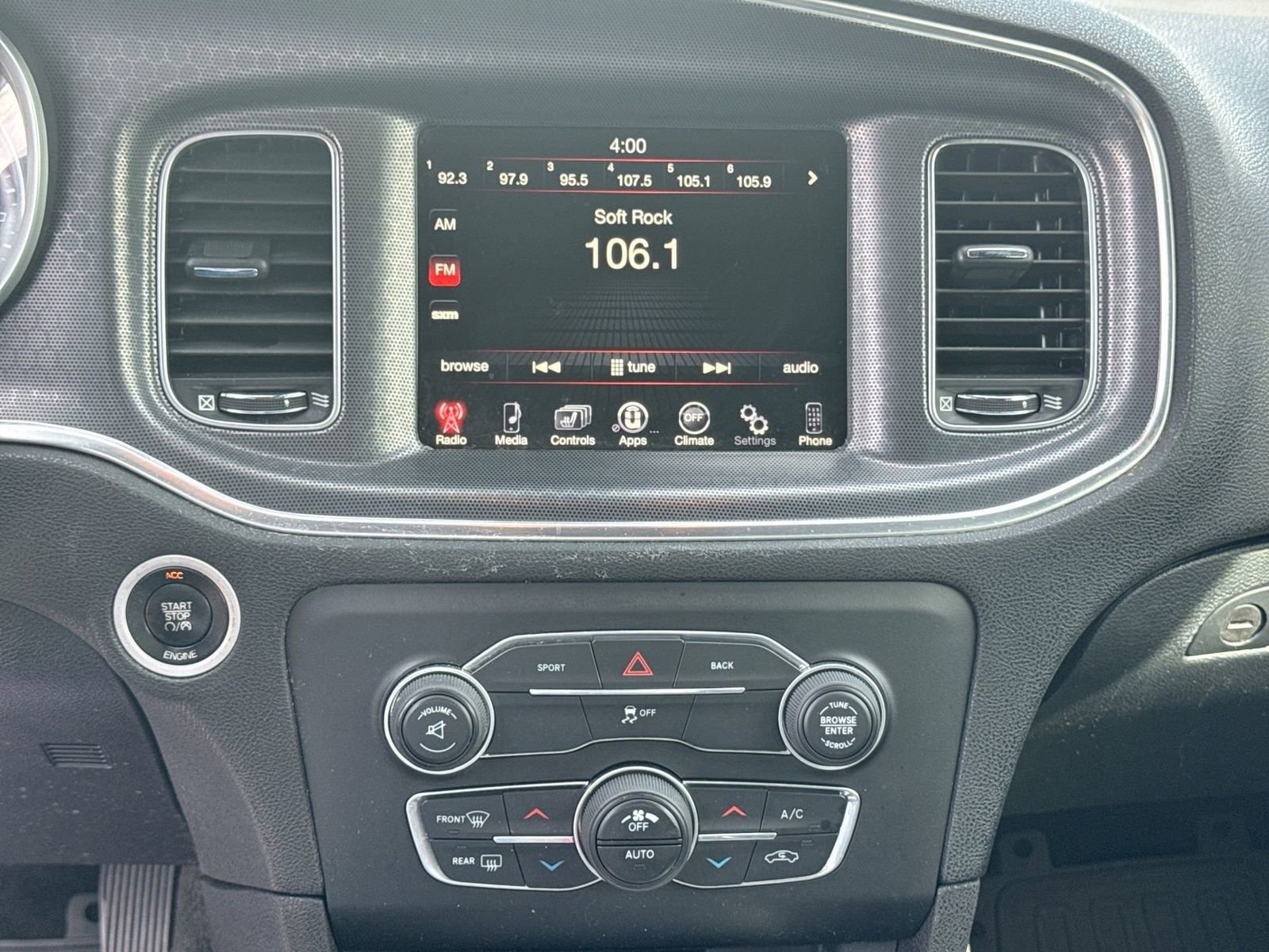 Used 2016 Dodge Charger R/T image 25