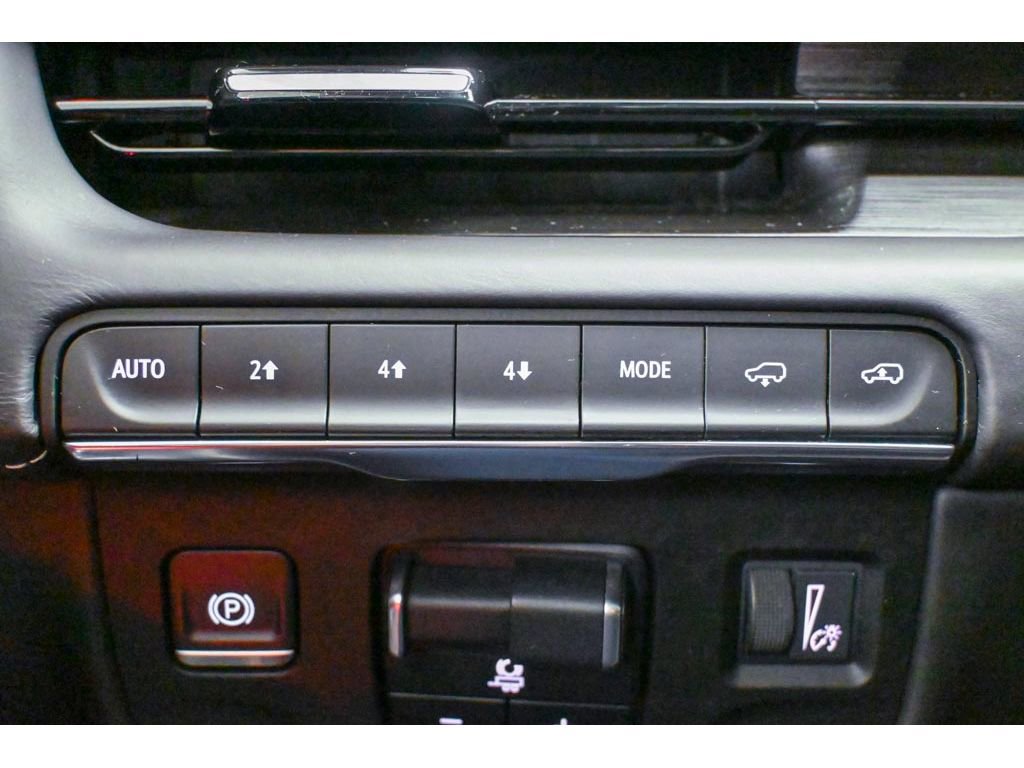 Used 2022 Cadillac Escalade Sport Platinum w/ Heavy-Duty Trailer Package image 45