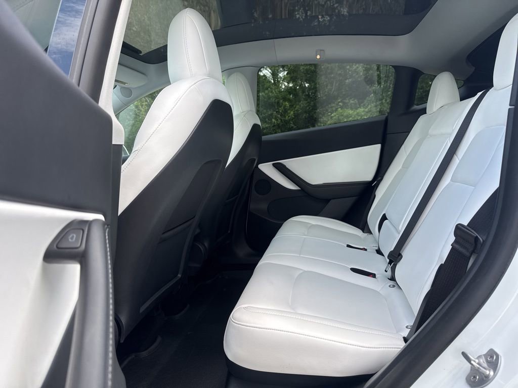 Used 2021 Tesla Model Y Performance AWD/4WD image 16