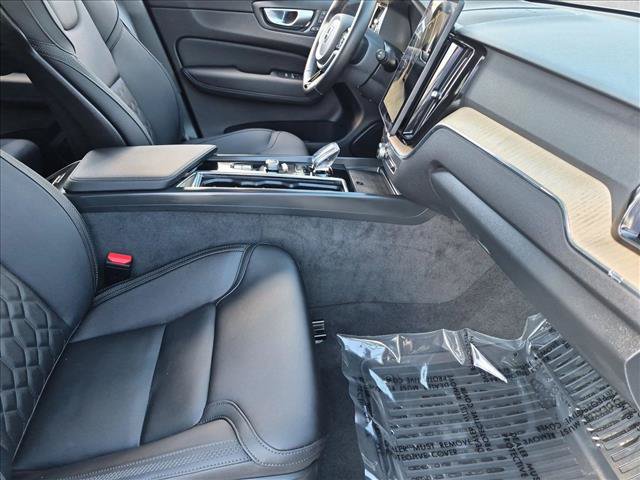 Used 2026 Volvo XC60 B5 Plus w/ Climate Package AWD/4WD image 21