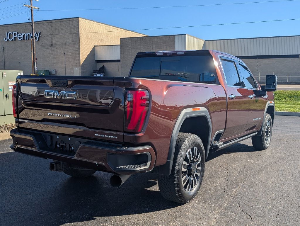 Used 2024 GMC Sierra 2500 Denali Ultimate AWD/4WD image 7