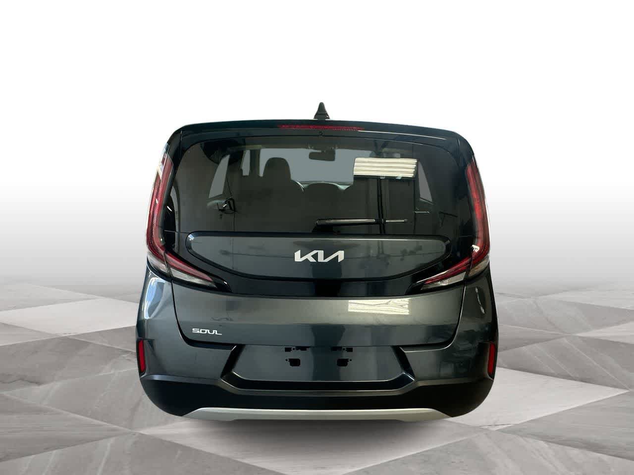 Used 2025 Kia Soul LX w/ LX Technology Package FWD image 7