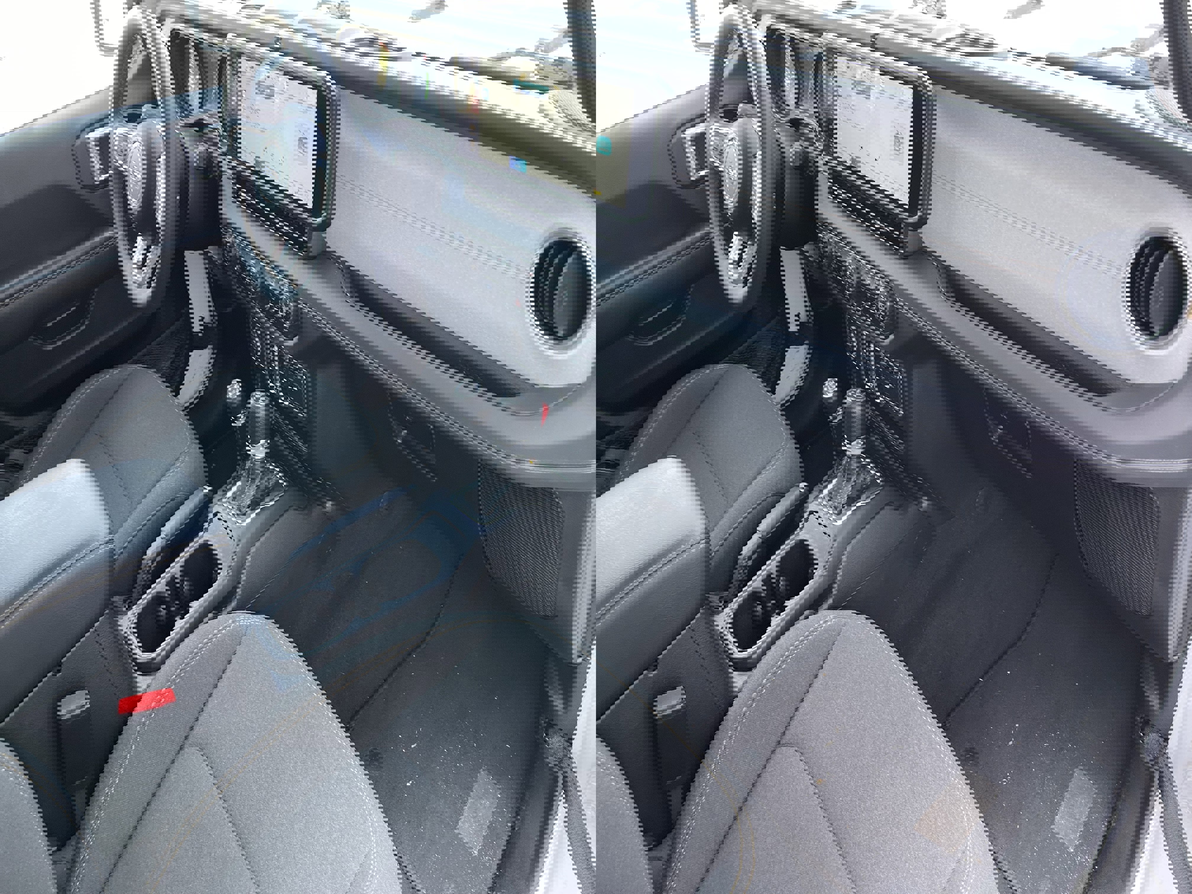 Used 2024 Jeep Wrangler Unlimited Sahara image 25