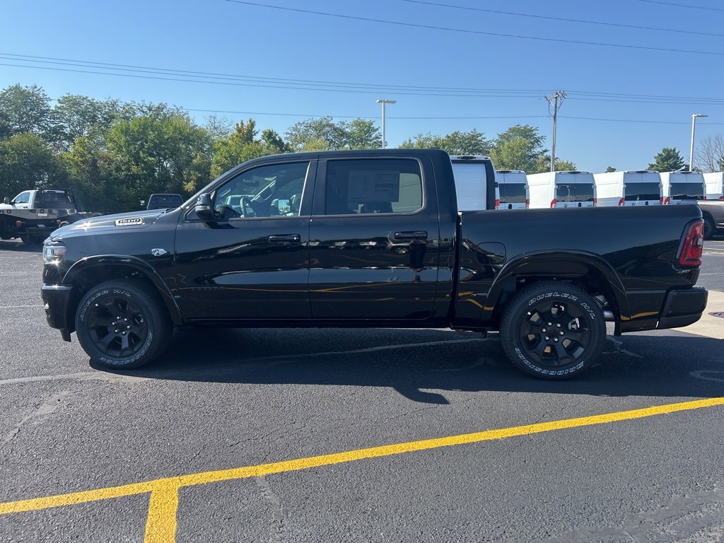 New 2026 RAM 1500 4x4 Crew Cab image 4
