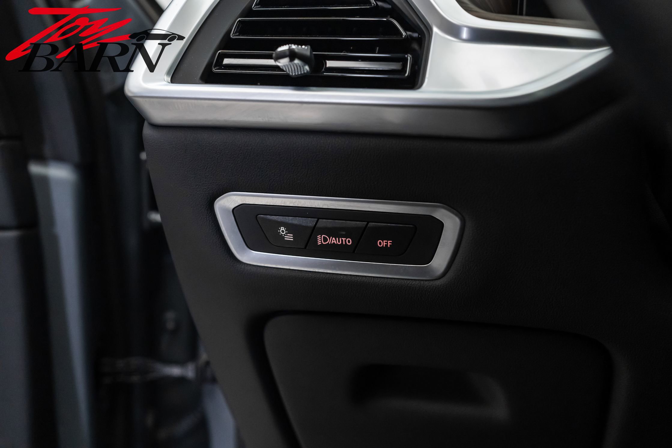 Used 2024 BMW X7 M60i image 31