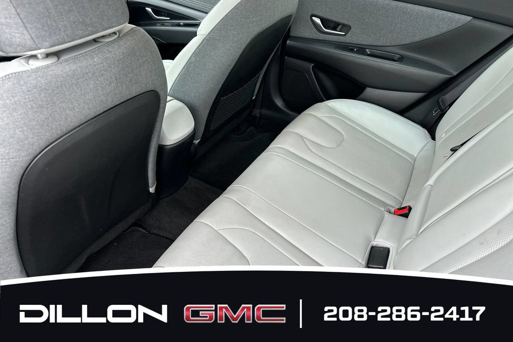 Used 2023 Hyundai Elantra Limited FWD image 15