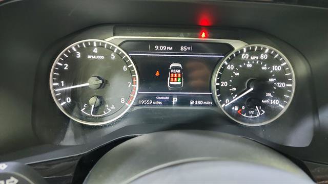 Certified 2025 Nissan Pathfinder SV FWD image 14