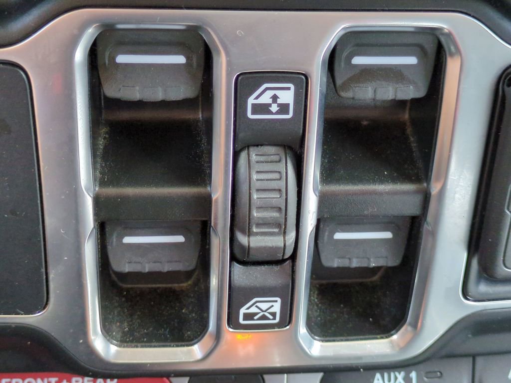 Used 2024 Jeep Wrangler Unlimited Rubicon AWD/4WD image 27