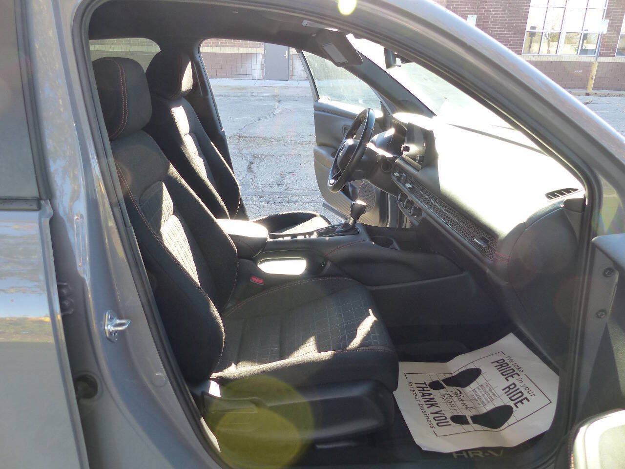 Used 2025 Honda HR-V Sport image 41