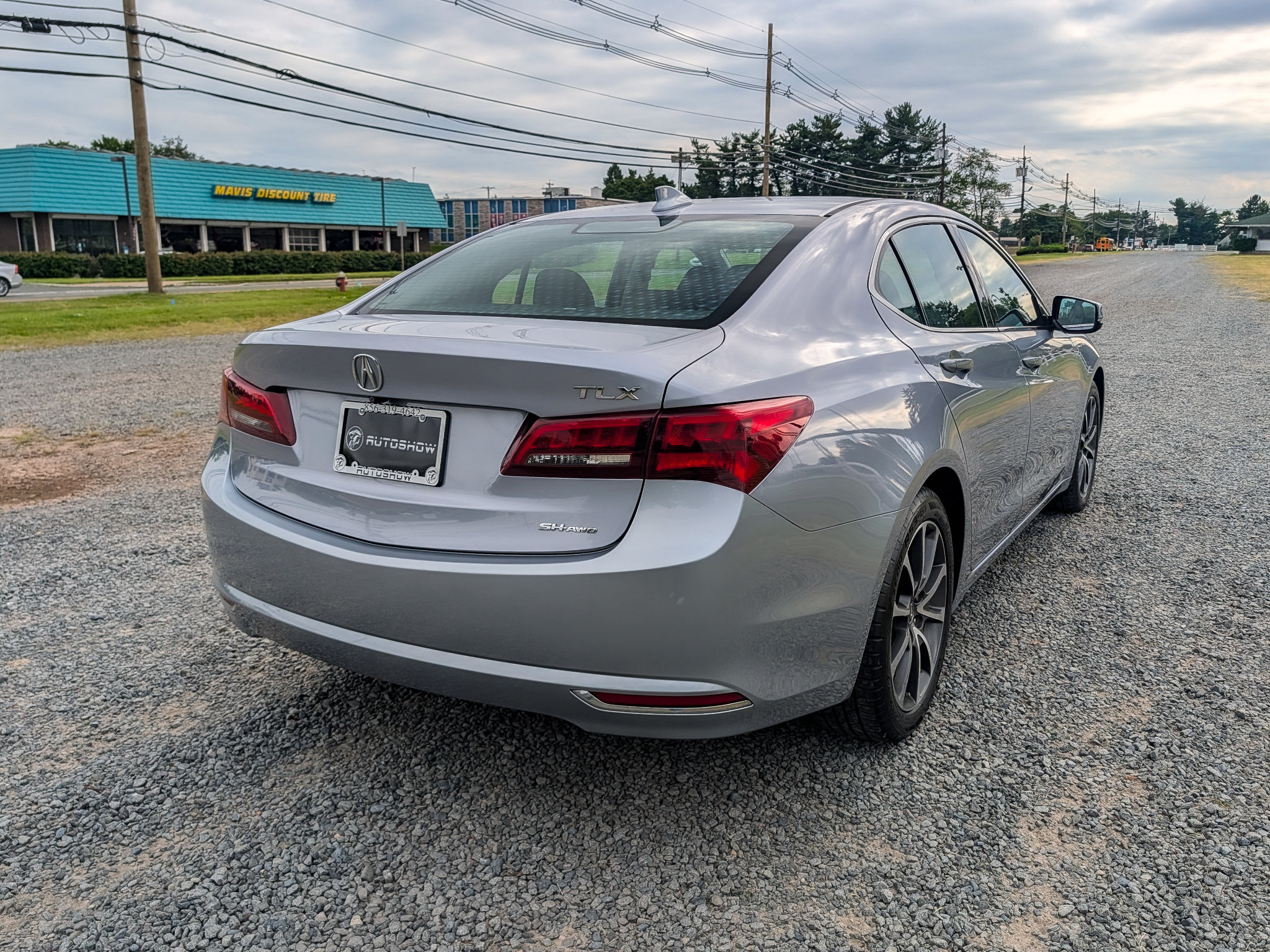 Used 2016 Acura TLX w/ Technology Package AWD/4WD image 8