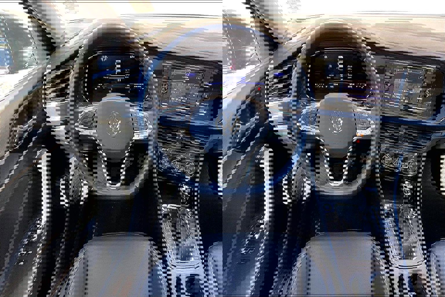 Certified 2024 Volkswagen Jetta SE w/ Panoramic Sunroof Package image 4