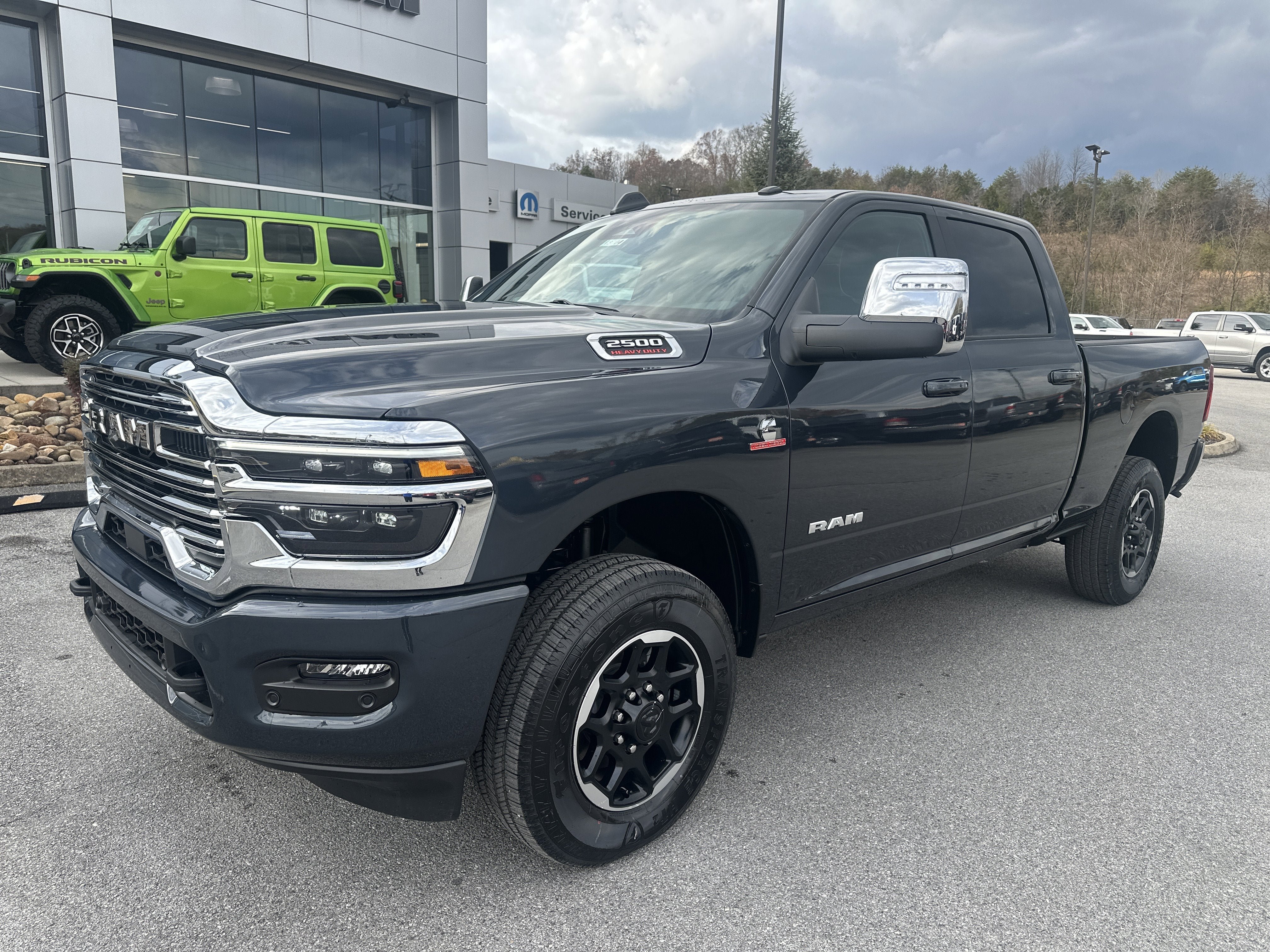 New 2026 RAM 2500 Laramie AWD/4WD image 2