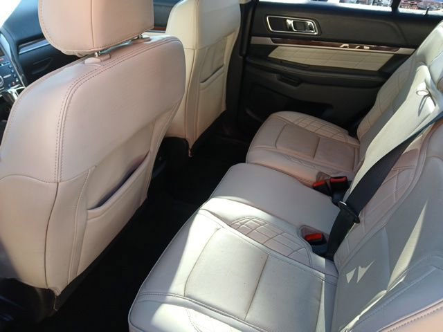 Used 2016 Ford Explorer Platinum image 13
