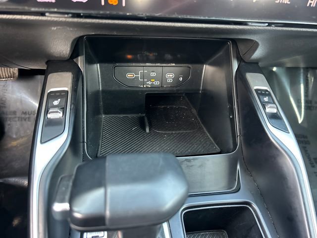 Used 2024 Kia Sorento S image 21