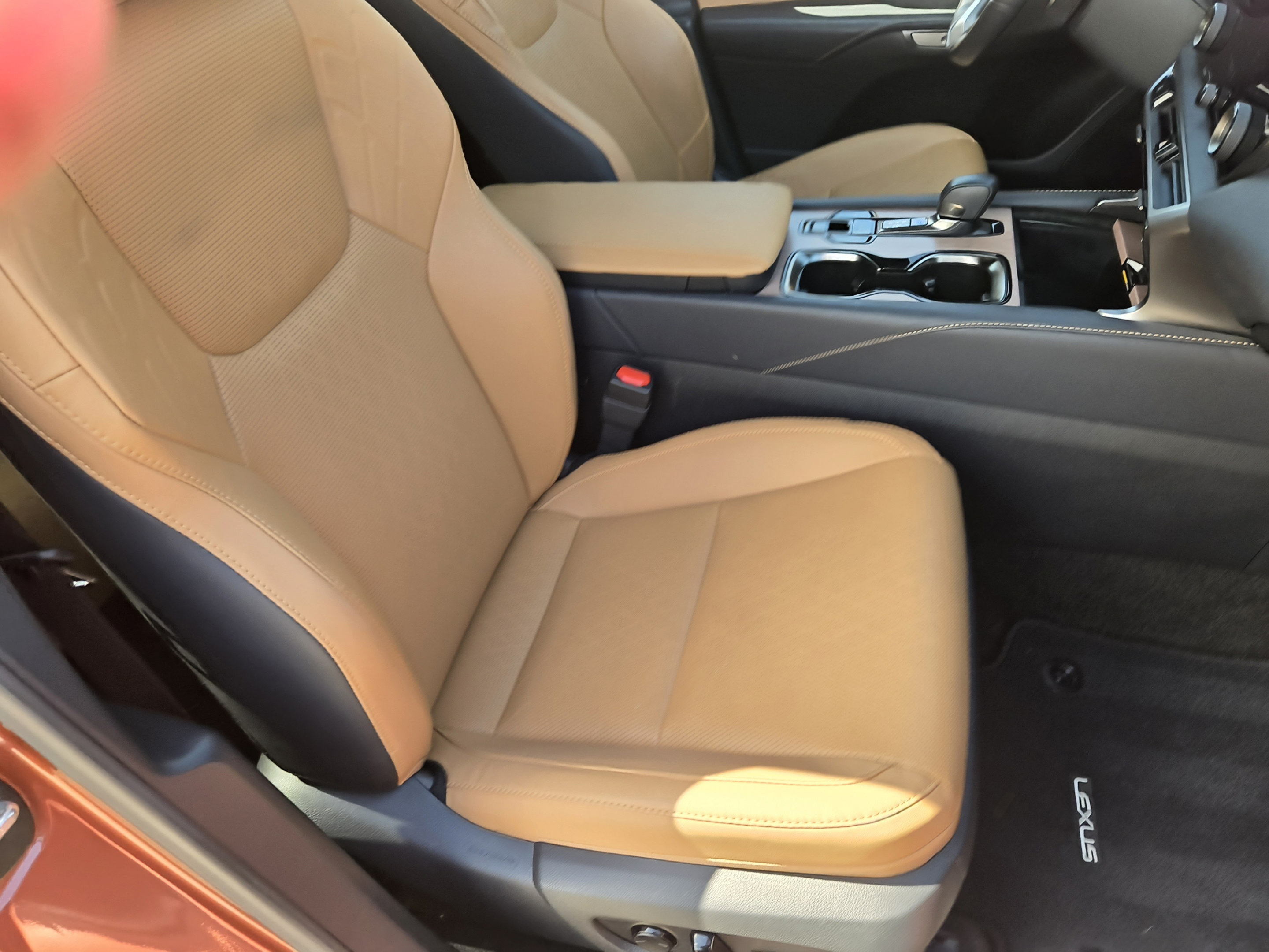 Used 2025 Lexus RX 350 Premium Plus w/ Accessory Package (Z1) FWD image 8