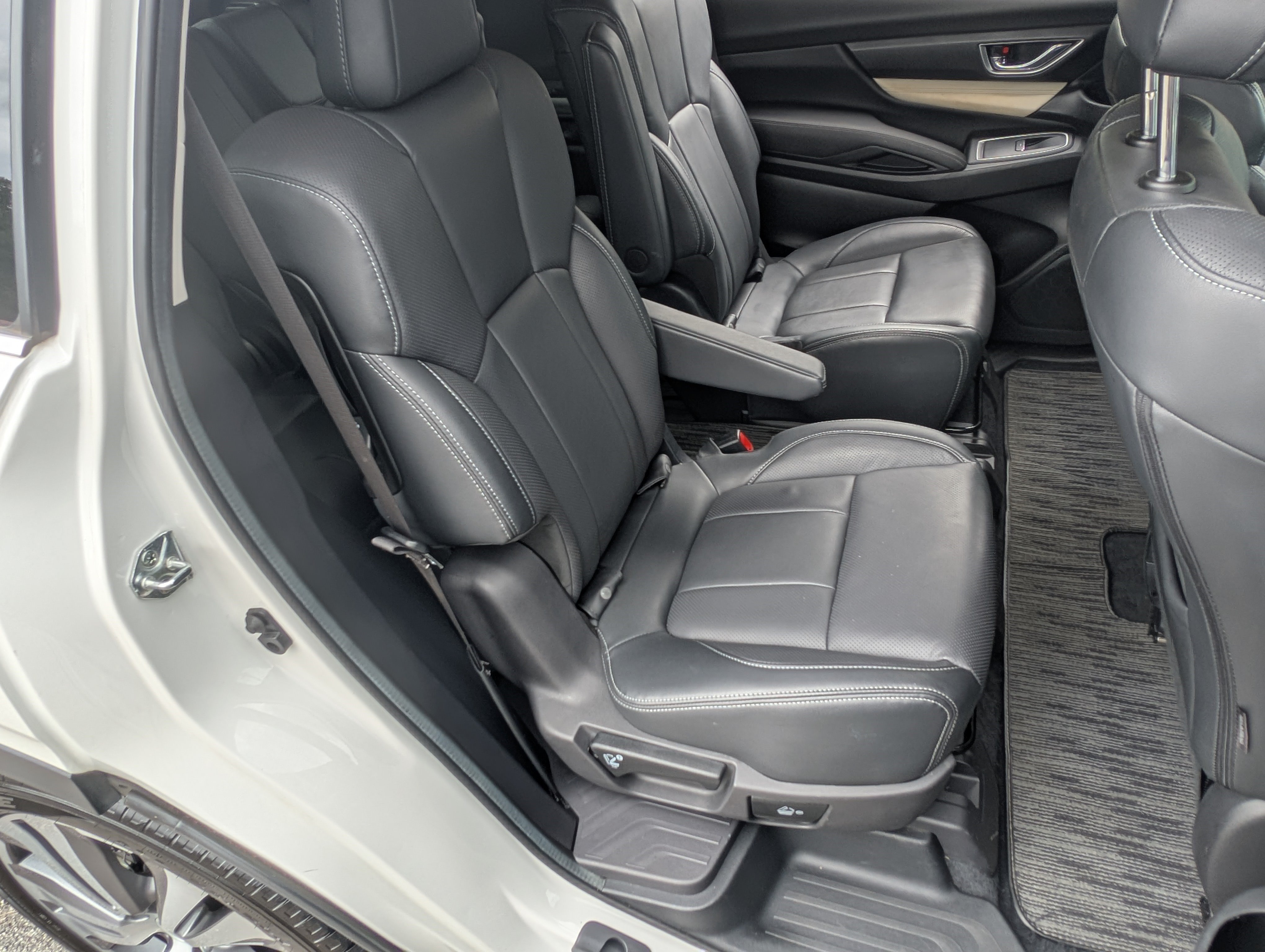 Used 2022 Subaru Ascent Limited AWD/4WD image 20