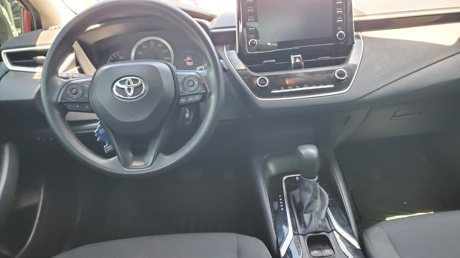 Used 2020 Toyota Corolla LE image 7