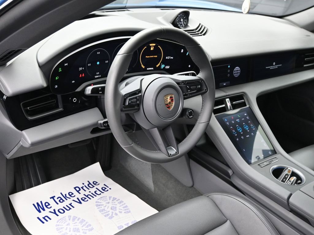 Used 2023 Porsche Taycan image 17