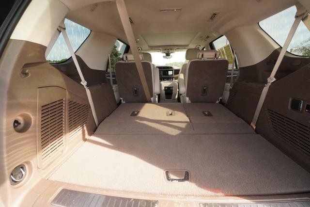 Used 2022 GMC Yukon Denali RWD image 26