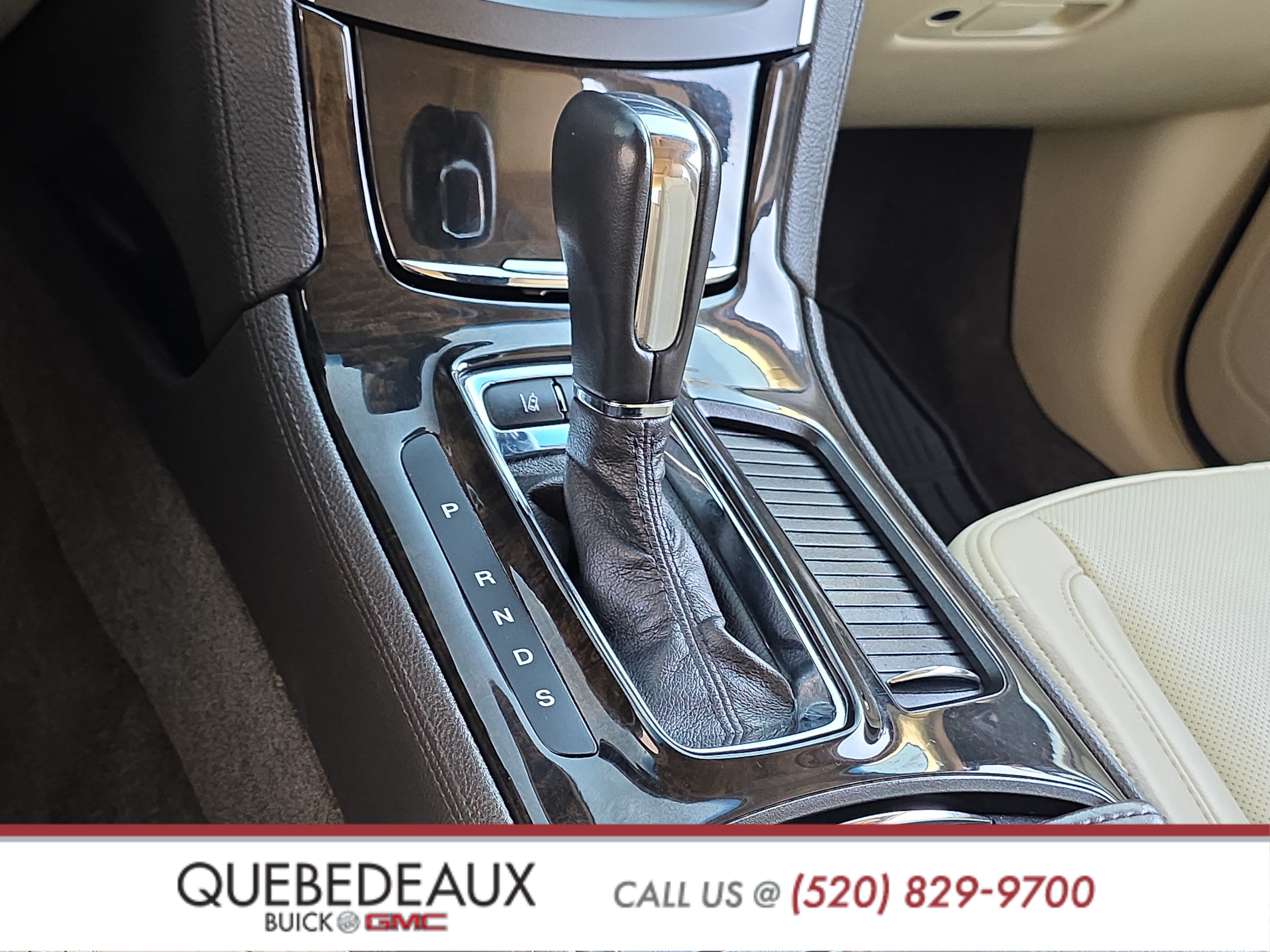 Used 2013 Lincoln MKS FWD image 23