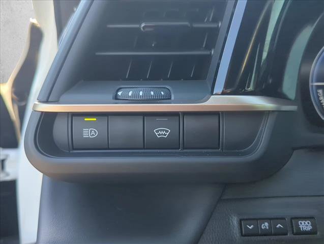 Used 2024 Toyota Crown XLE image 12