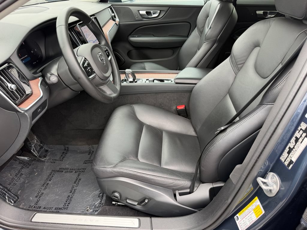 Certified 2024 Volvo V60 B5 Cross Country Plus AWD/4WD image 31