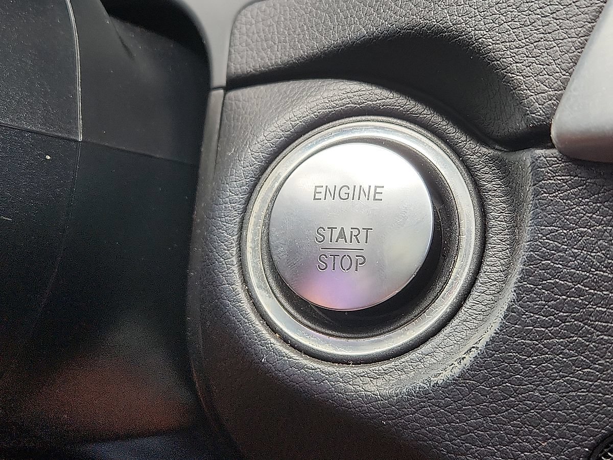 Used 2013 Mercedes-Benz C 250 Coupe image 9