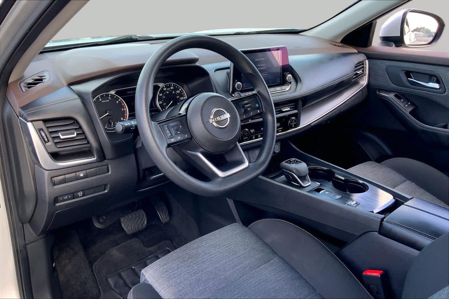 Used 2023 Nissan Rogue SV FWD image 17