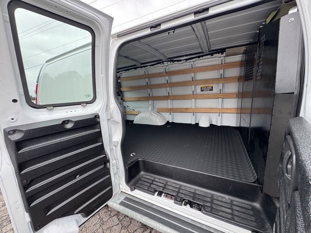 Used 2024 Chevrolet Express 2500 w/ Driver Convenience Package RWD image 12