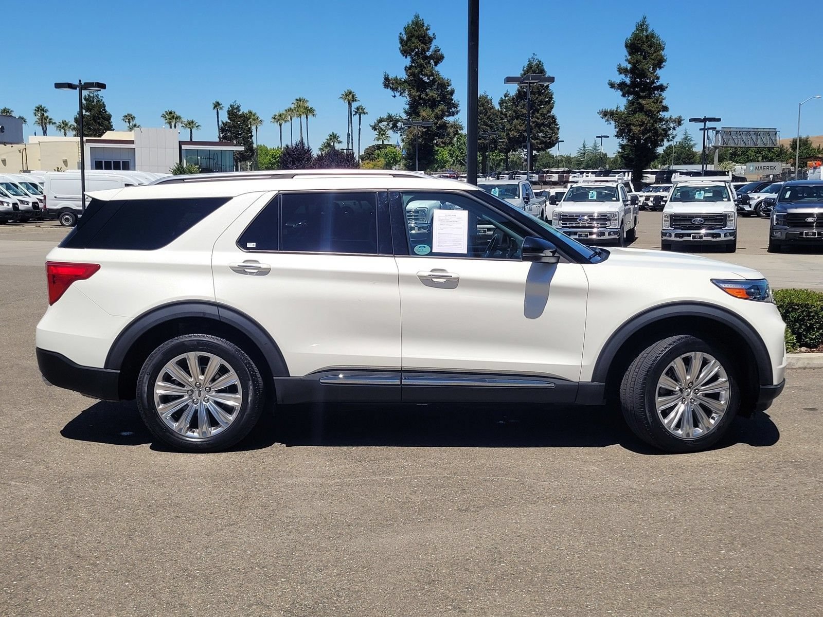 Certified 2023 Ford Explorer Limited w/ Limited Technology Package AWD/4WD image 3