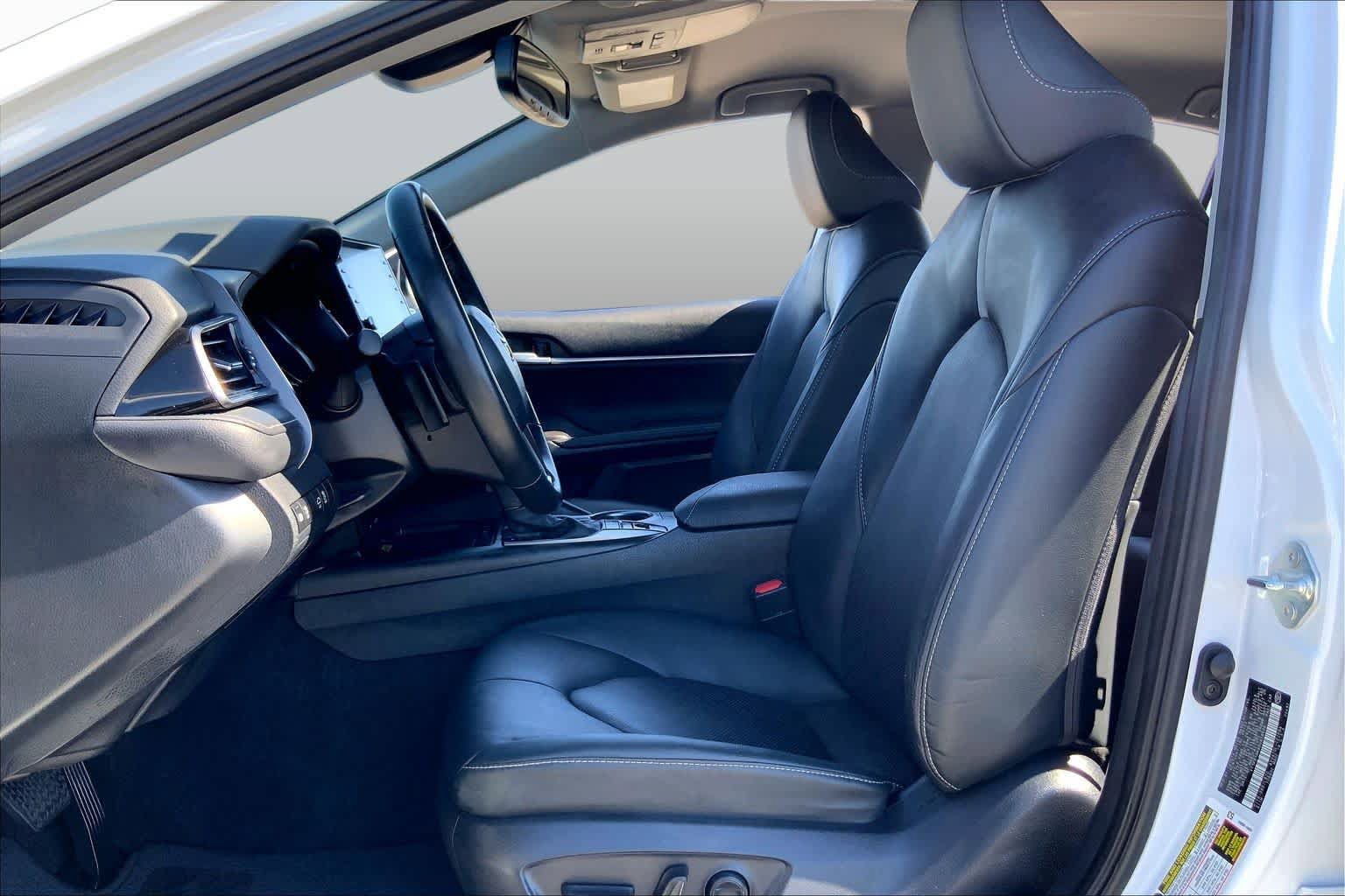Used 2024 Toyota Camry XSE FWD image 8