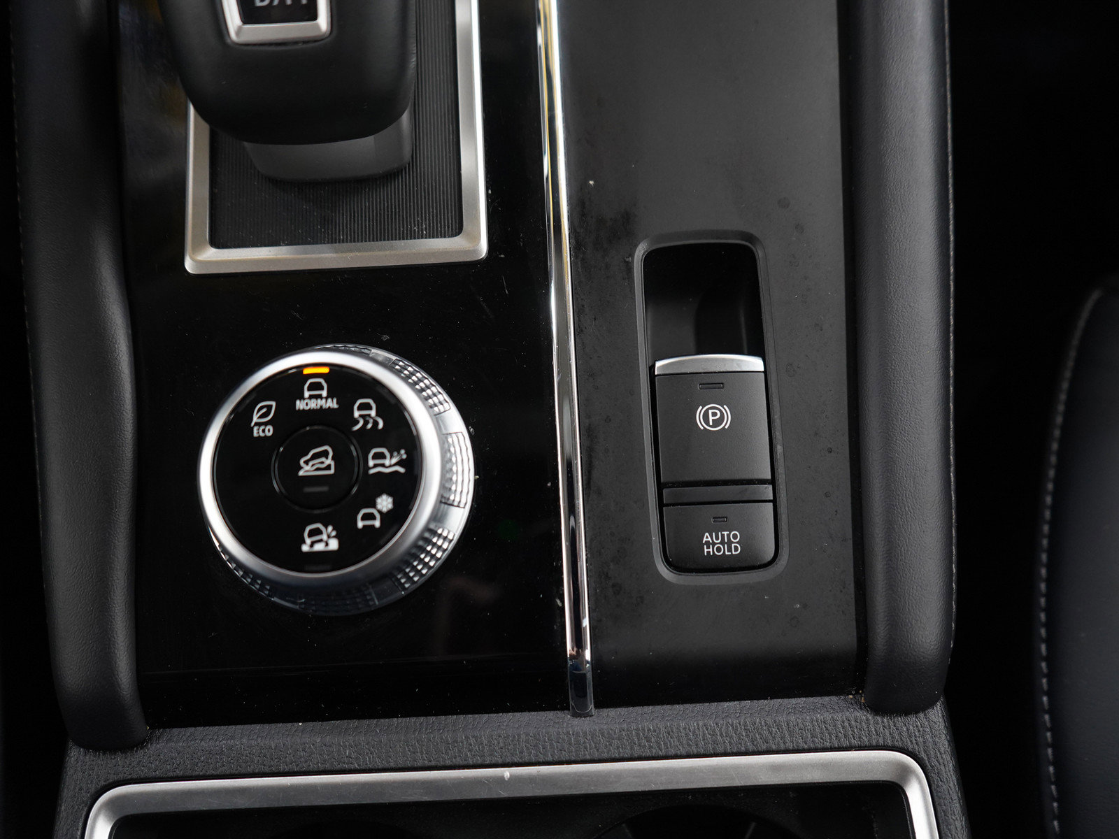 Used 2023 Mitsubishi Outlander SE AWD/4WD image 26