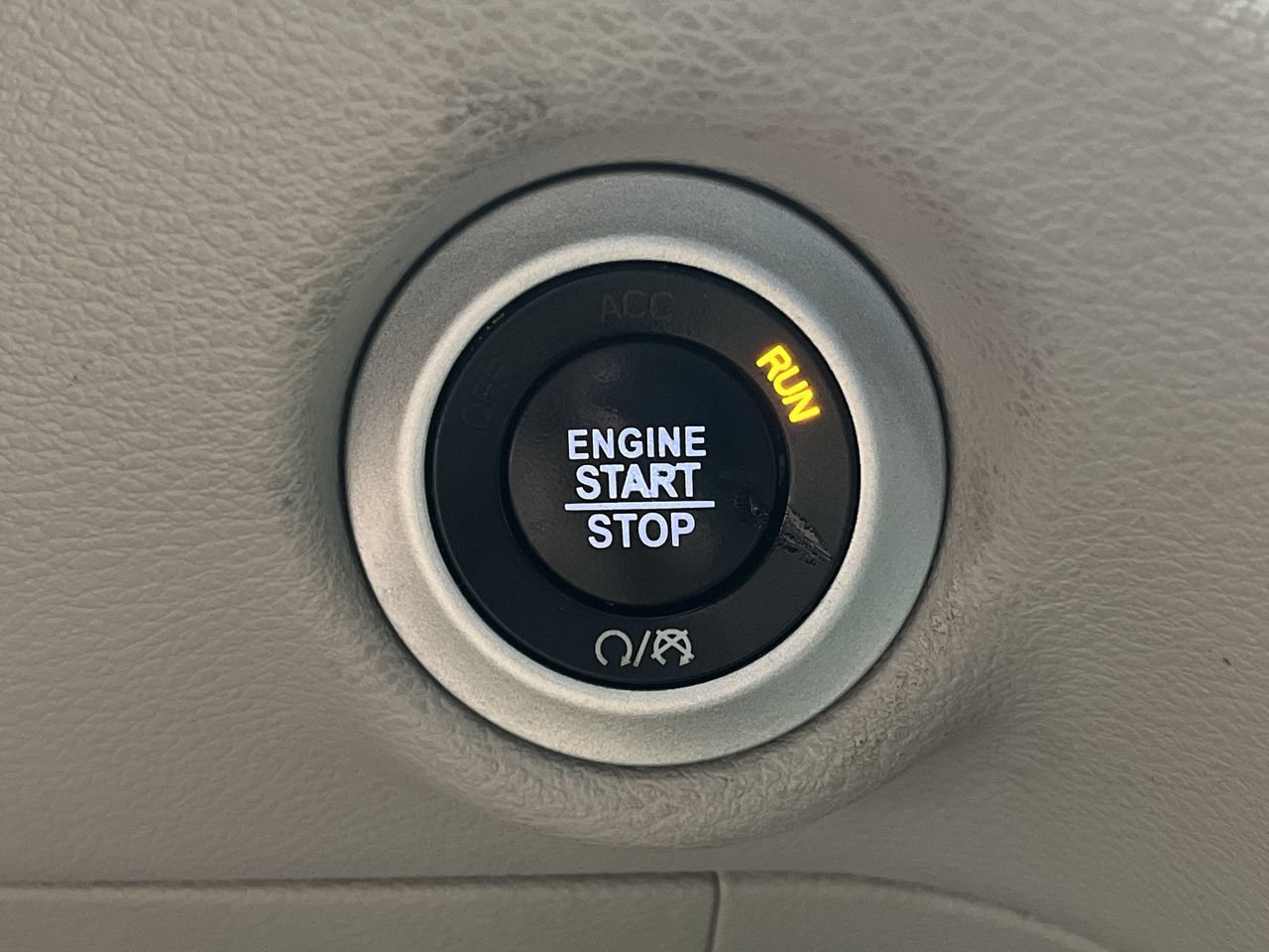 Used 2019 Chrysler Pacifica Touring-L FWD image 21