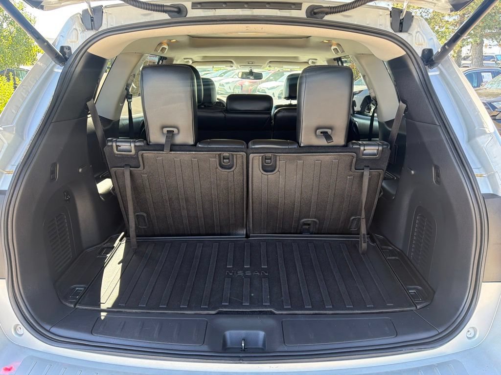 Used 2017 Nissan Pathfinder SL w/ SL Premium Package AWD/4WD image 16
