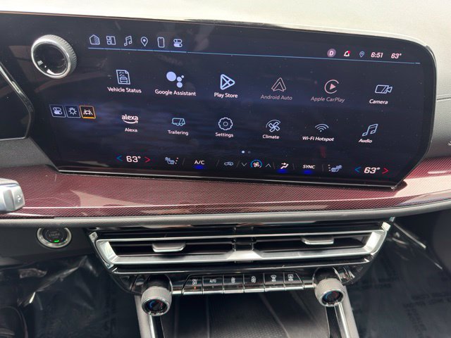 Certified 2025 Chevrolet Traverse Z71 w/ LPO, Floor Liner Package AWD/4WD image 19
