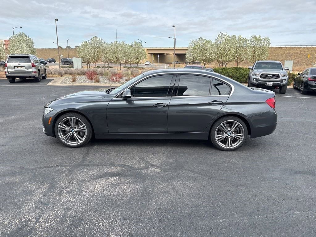 Used 2016 BMW 340i xDrive Sedan image 2